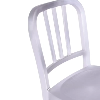 Réplique du tabouret de l'armée de terre en aluminium - design industriel iconique