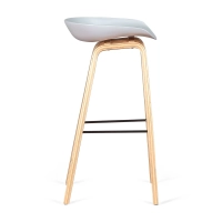 75cm Nordic Stool in Beech Wood - Mueble Design
