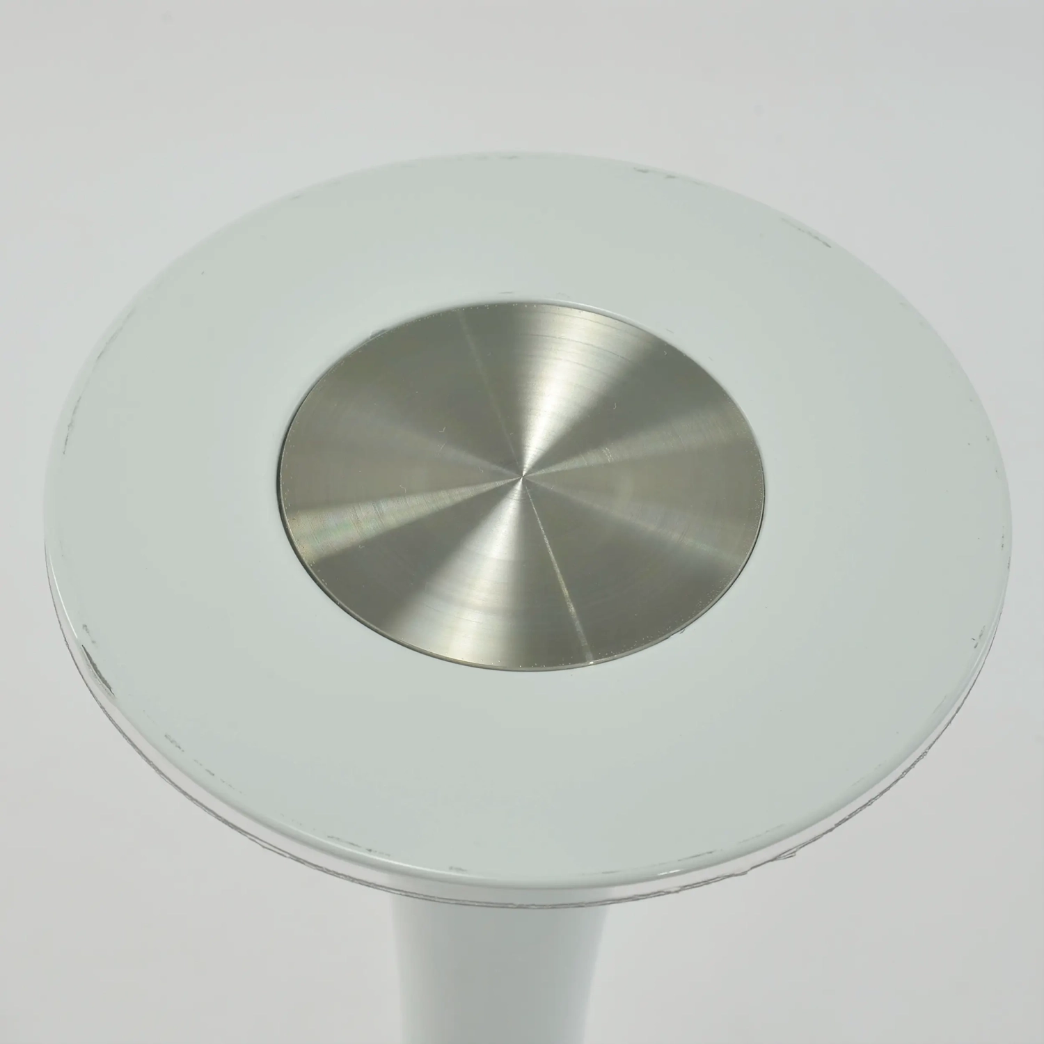 Bord Tulip glasbord 90 cm | Modernt och elegant | Mobelarium