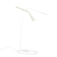 Stolní lampa Jhon | Design inspirovaný Arne Jacobsenem z oceli