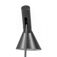 Jhon lattiavalaisin | Arne Jacobsenin inspiroima muotoilu teräksestä