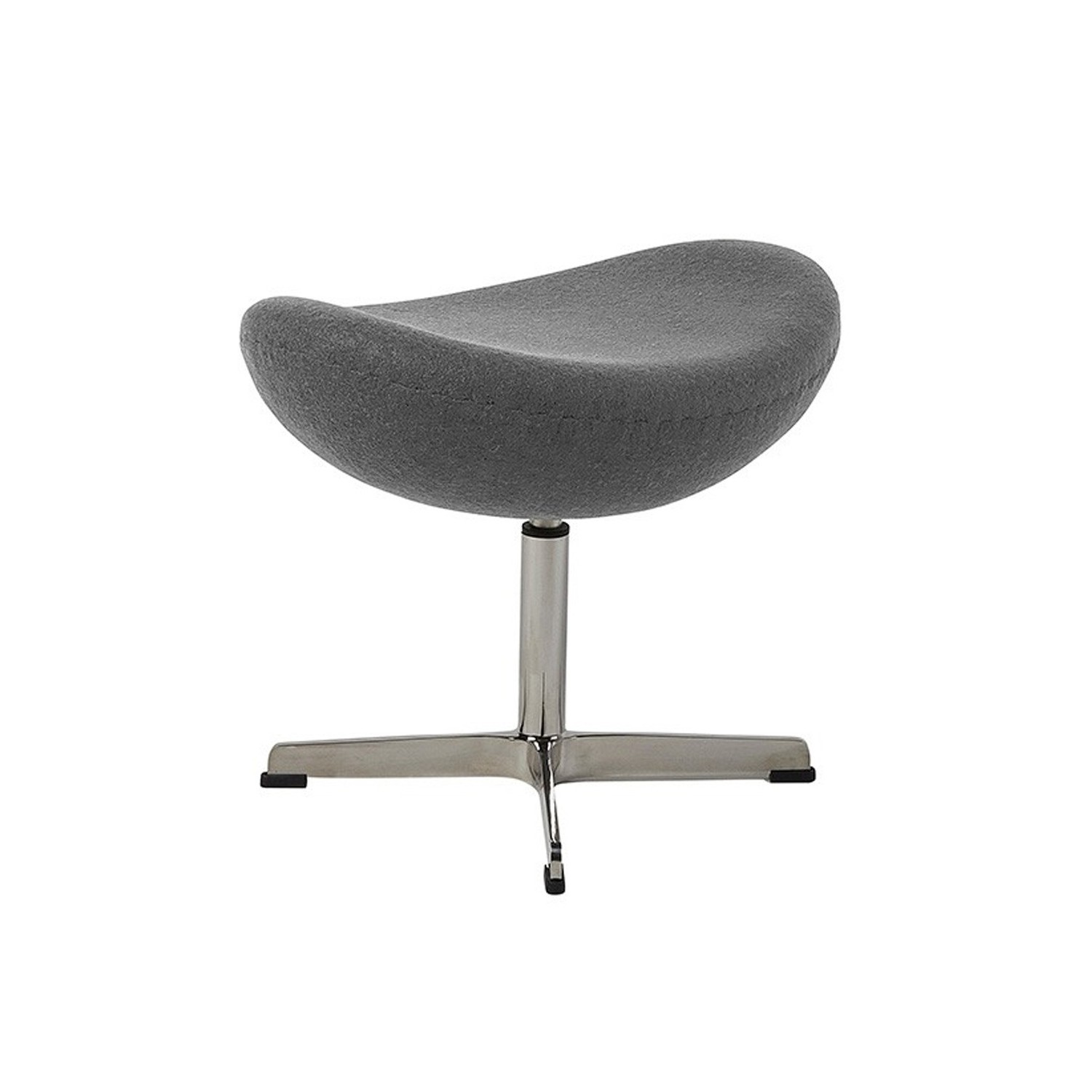 Replica Egg Chair met voetensteun van ontwerper Arne Jacobsen