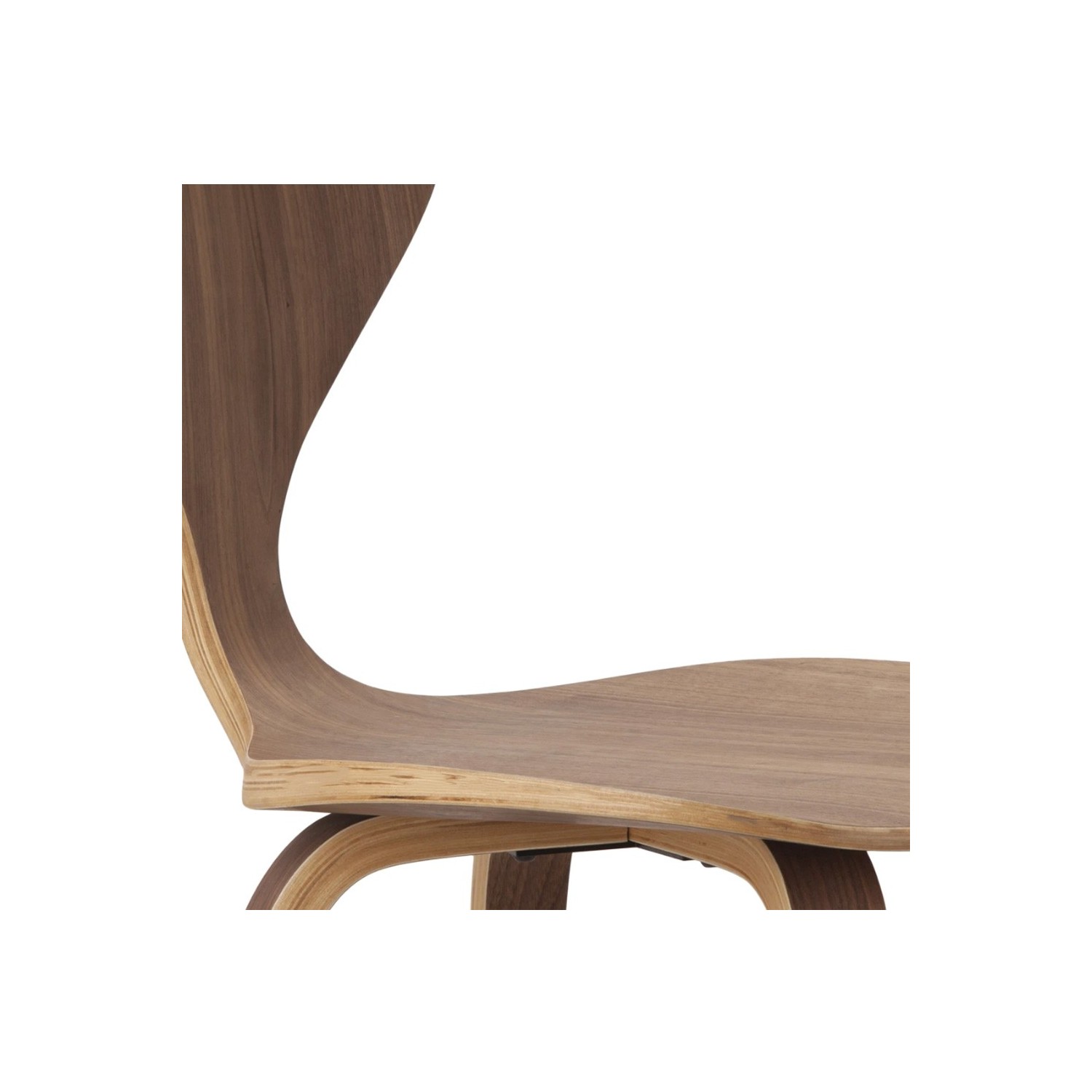 Cherner Hocker im nordischen Stil
