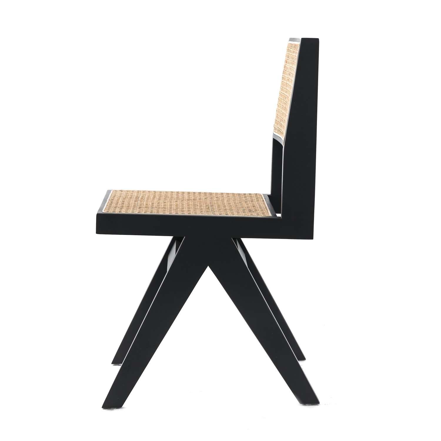 Nachbildung des Chandigarh-Stuhls des Designers Pierre Jeanneret 